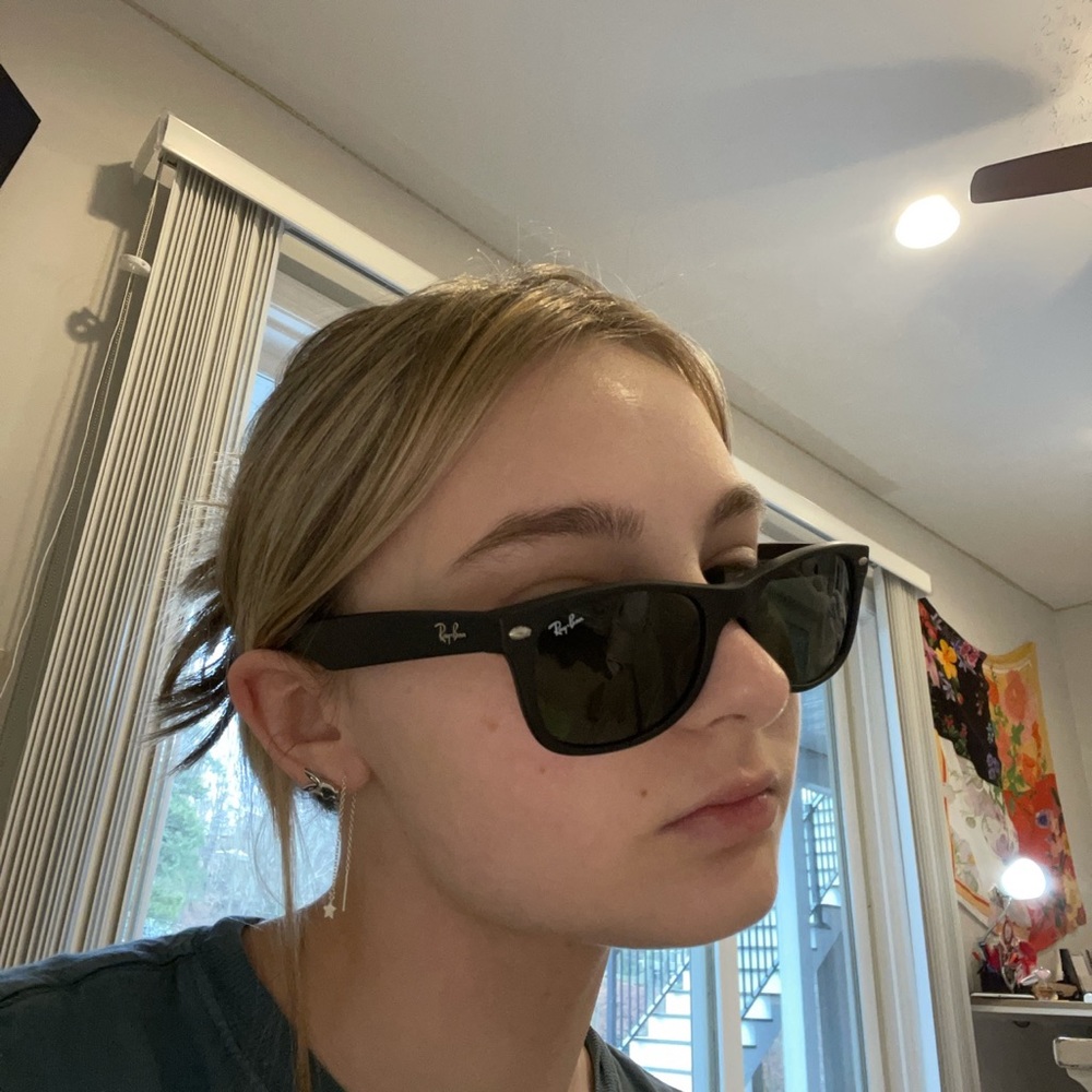 RAYBAN new wayfarer sunglasses